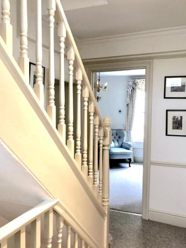 Picture of Lansdown Slope Townhouse - Elegant 4 Bedrooms Near Assembly Rooms