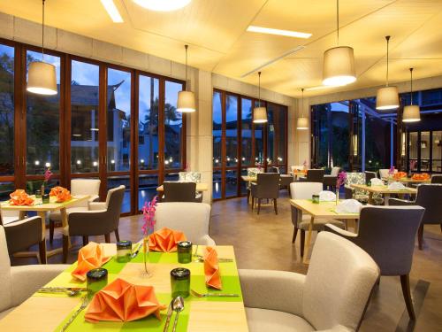 Restaurant, Graceland Khaolak Beach Resort (SHA Plus+) in Khao Lak