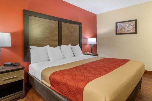 Econo Lodge Traverse City