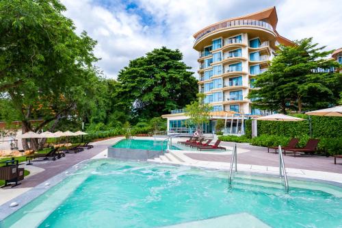 Schwimmbad, Centara Sonrisa Residence and Suites Sriracha in Chonburi