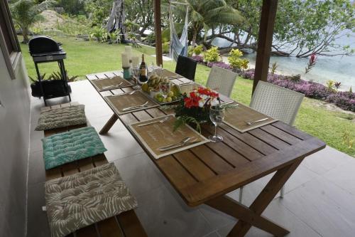 شرفة/ تراس, Aoredise in Aore Island