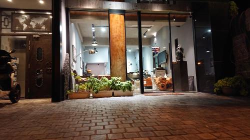 82行旅電梯民宿 來電享優惠 82行旅電梯民宿 來電享優惠