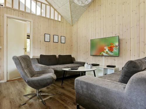 Eight-Bedroom Holiday home in Frederiksværk