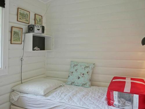 Two-Bedroom Holiday home in Allinge 13