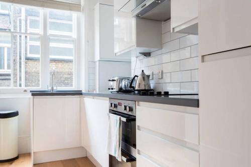 Covent Garden Apartments - Netflix and Nespresso - image 2
