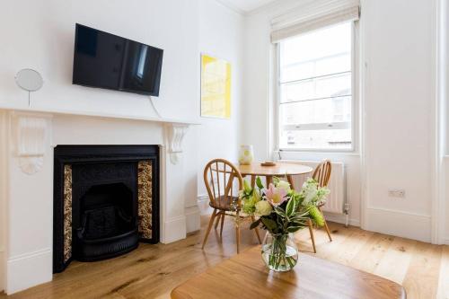 Covent Garden Apartments - Netflix and Nespresso - image 7