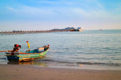 Baan i Talay Chumphon บ้านไอทะเลชุมพร