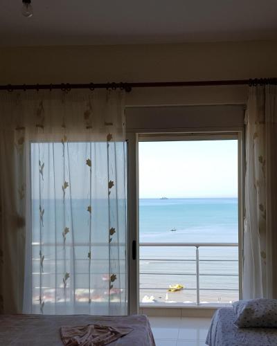 Seaview apartments - image 4