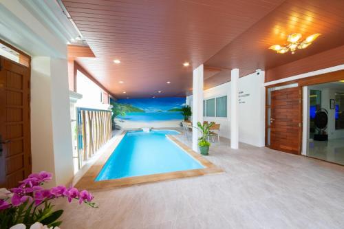 Rudi House, Patong Beach