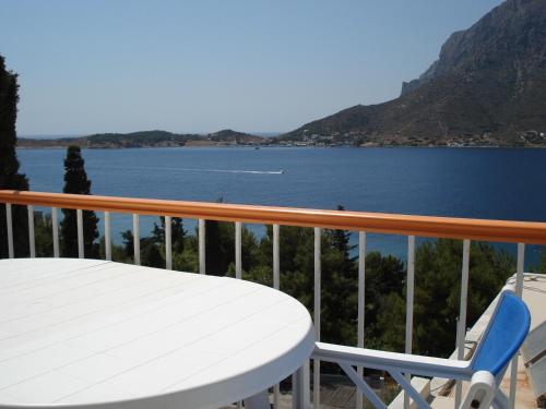 Tatsis Apartments - image 2