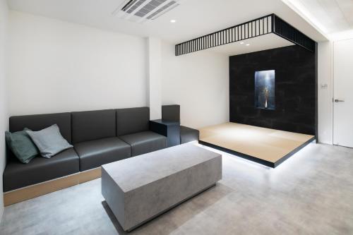 Deluxe Family Room 2F