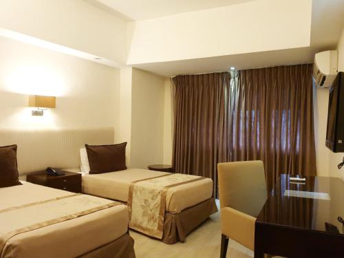 Imperial Palace Suites Image 21