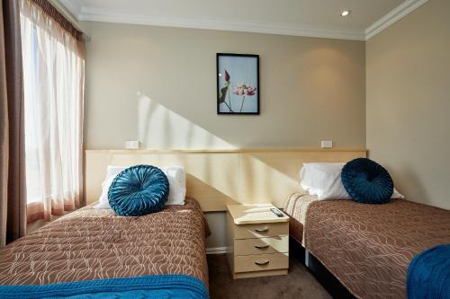 One-Bedroom Suite with Spa Bath