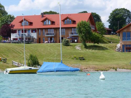 Seehotel und Appartements Schnöller