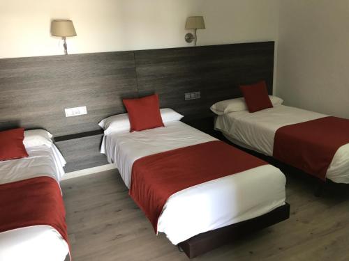 Hotel Restaurante Santa Cruz Room Type - Triple Room