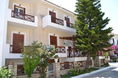  Rania Beach, Pension in Ireo