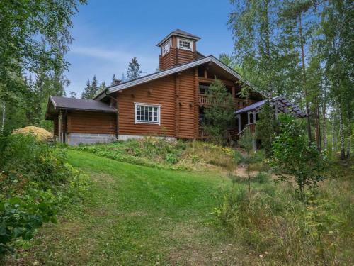 Holiday Home Hiidenlinna in Anttola