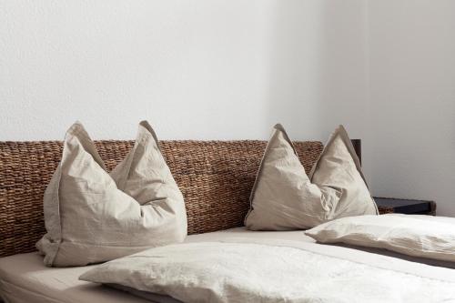 Studio Apartment image 2