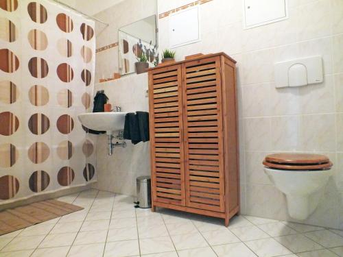 Studio Apartment image 4