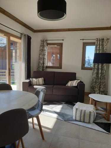 2 bedrooms, 4 beds