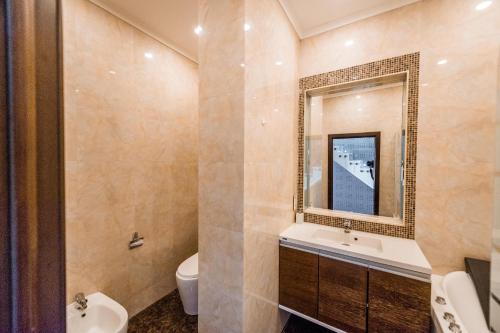 Room in Lux Apartment in Pechersk