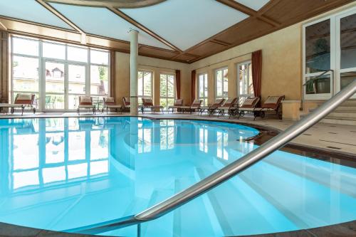 Peldbaseins, Hotel Dirsch Wellness & Spa Resort in Titting