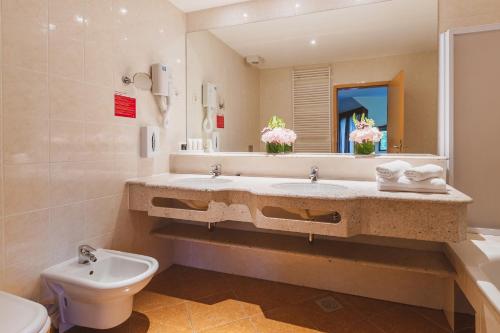 Ramada Hotel & Suites Kranjska Gora - image 2