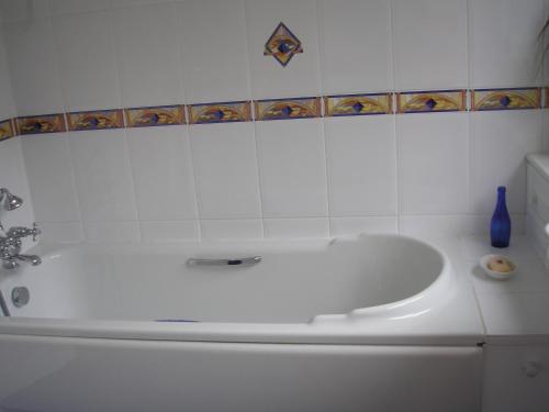 浴室, Chart House Bed and Breakfast in 多爾金