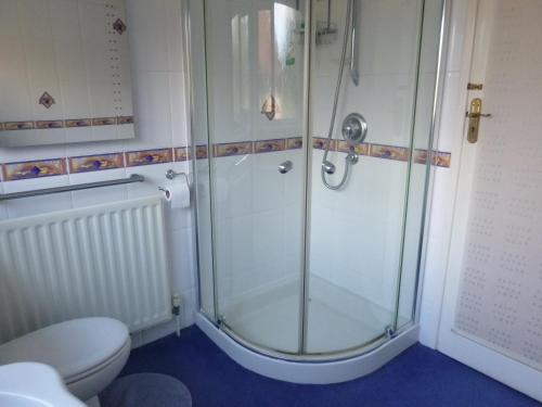 Baño, Chart House Bed and Breakfast in Dorking