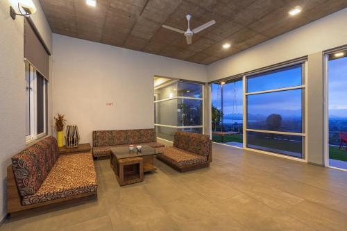 SaffronStays Serenity, Igatpuri