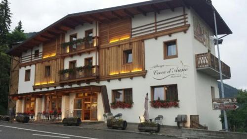 Albergo Croce d'Aune 3