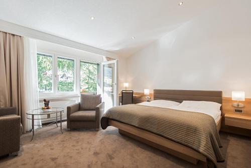 room detail thumbnail 1
