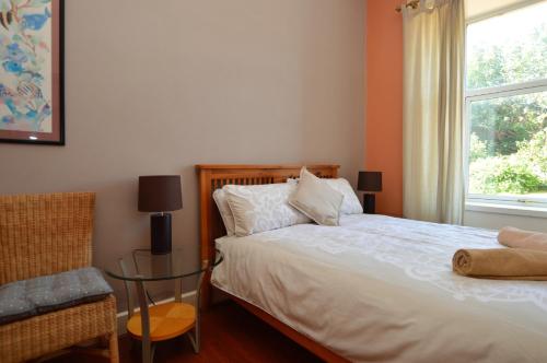 Sebright Holiday Apartment - image 5
