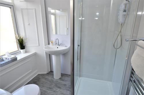 Sebright Holiday Apartment - image 4