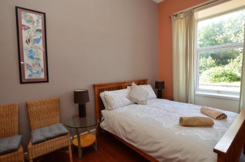 Sebright Holiday Apartment - main image