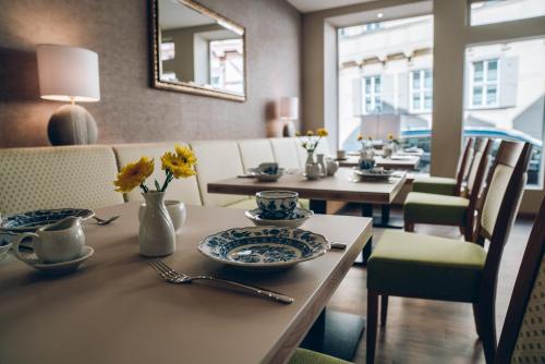 Adelheid Hotel garni - image 14