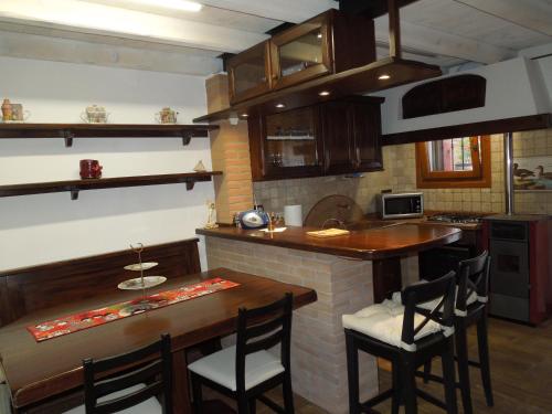 Kitchen, Ca' Pinetta in San Pietro Di Feletto