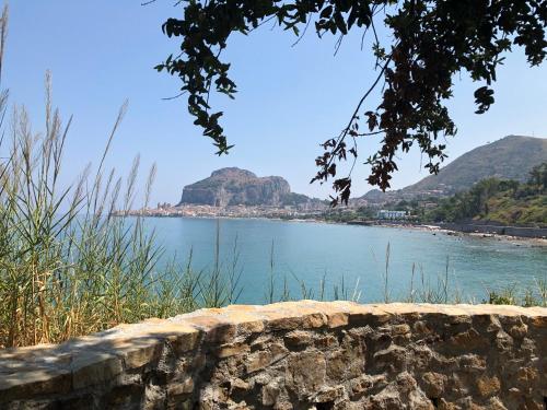 Santa Lucia Holidays Cefalu