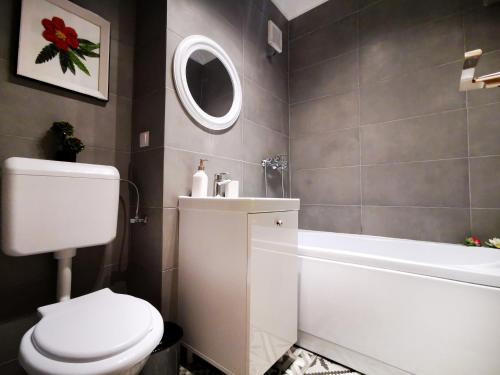 Sudului 106 by MRG Apartments - image 11
