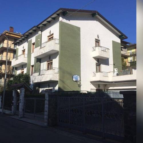  PAVULLO-APP.VICINO AL CENTRO, Pension in Pavullo nel Frignano bei Montese