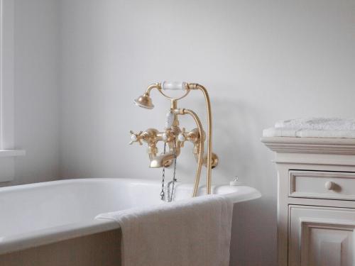 Bathroom, Goodin Country Garden in Okato