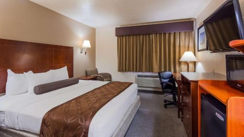 King Room with Sofa Bed - Non-Smoking