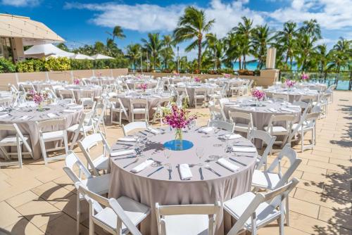 Hyatt Regency Waikiki Beach Resort & Spa