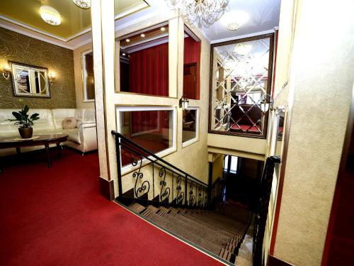 Khutorok Hotel - image 33