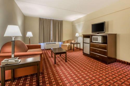 Econo Lodge Inn & Suites Triadelphia