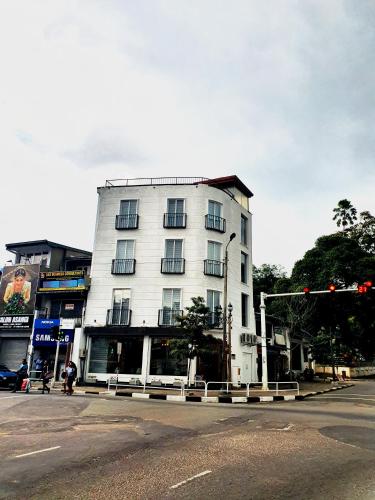 外観, ベッド ステーション 210 (Bed Station 210) in キャンディ