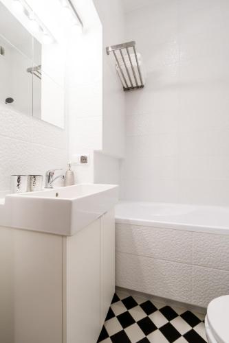 Studio in heart of Warsaw II, Varšava (fotografie 10)