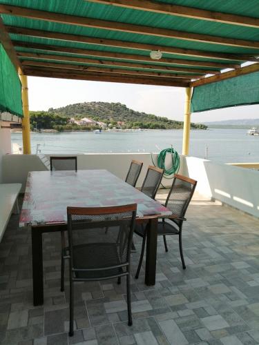 Apartment with sea view terrace