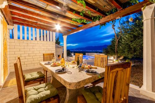 ทัศนียภาพ, Vila Maslinica in ปราซนิซา