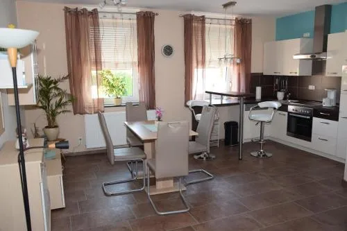 Moderne und sehr gemütliche Ferienwohnung in Wattenbach, Deutschland